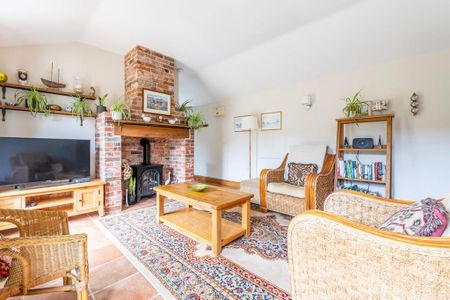 2 bedroom barn conversion to rent - Photo 4