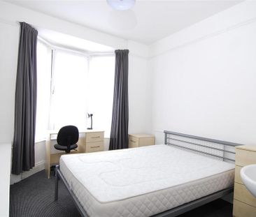 4 bedroom house to rent - Photo 3