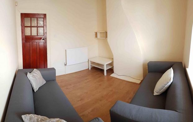 4 bedroom house to rent - Photo 1