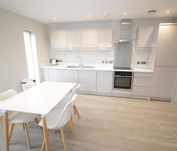 2 bedroom apartment to rent - Photo 4