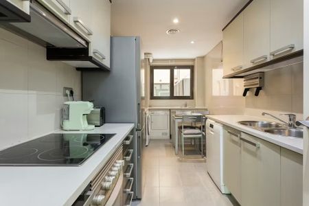 Carrer de Londres, Barcelona, Catalonia 08029 - Photo 4