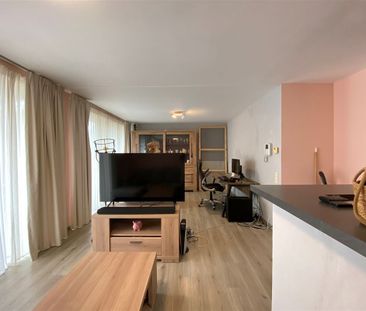 2 slaapkamer-appartement met terras en garage, gelegen in het centr... - Photo 2