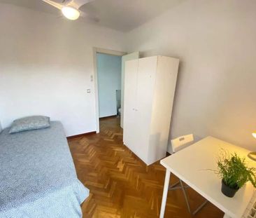 Calle de Guillermo Pingarron, Madrid, Community of Madrid 28018 - Photo 4