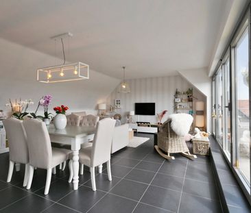 Dakappartement met ruim zuidgeoriënteerd terras! - Photo 2
