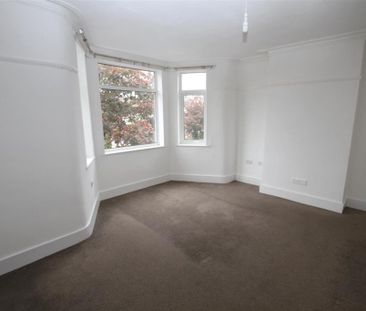 3 bedroom detached house to rent - Photo 2
