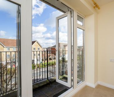 2 bedroom flat to rent - Photo 2