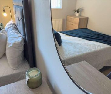 Kensington, L7 - Photo 2