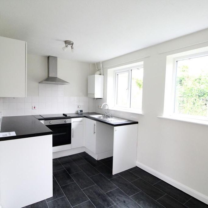 2 bedroom semi-detached house to rent - Photo 1