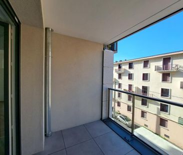 Location Appartement 2 pièces 45m² THONON LES BAINS 74200 - Photo 6