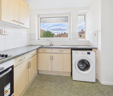 2 bedroom flat to rent - Photo 6