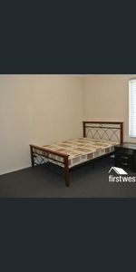 Room available in shared property - IDEAL FOR STUDENTS - Photo 4