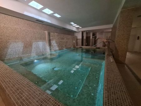 Luxury Apartment for rent in Nueva Andalucia, Andalusia - Photo 3