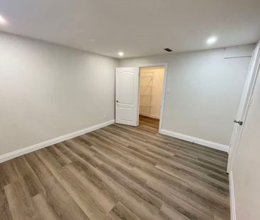 For Lease - 3260 Oakglade Crescent Unit# basement, Mississauga, Ont... - Photo 2