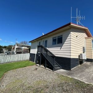 Two bedroom Home - Te Puke - Photo 3