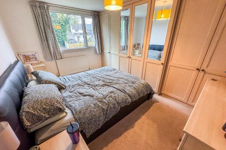 4 bedroom semi-detached house to rent - Photo 5