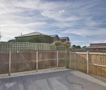 3 bedroom semi-detached house to rent - Photo 1