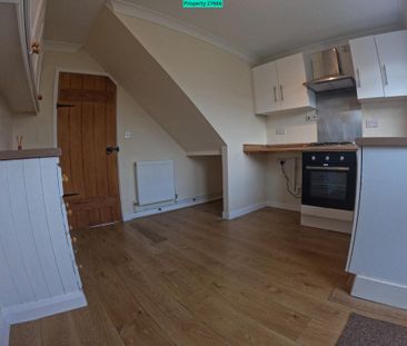 2 bedroom terraced house to rent - Photo 2