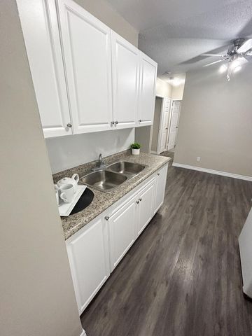 Tillson Apts 3 - ALL INCLUSIVE - Photo 4