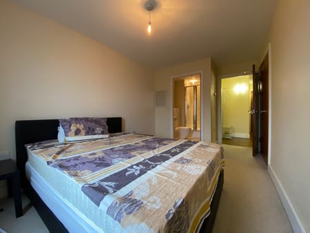 Vega House, Celestia, Cardiff Bay - Photo 3