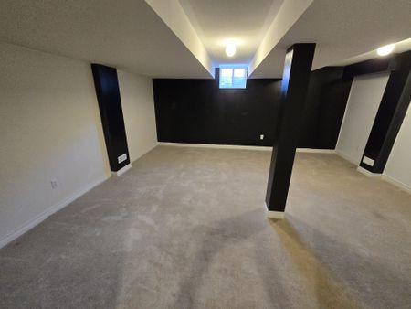 For Lease - 1259 Jim Brewster Circle, Oshawa, Ontario - Photo 3