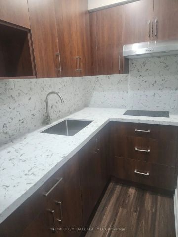 Condo Townhouse For Lease | W9030020 - Photo 3