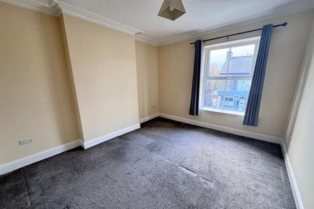3 Bedroom End Terrace To Let - Photo 5