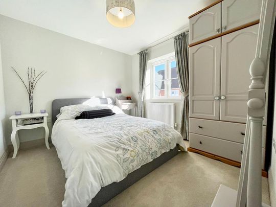 4 bedroom detached house to rent - Photo 1