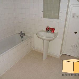 Location Appartement 1 pièce 32m² BELLEY 01300 - Photo 2
