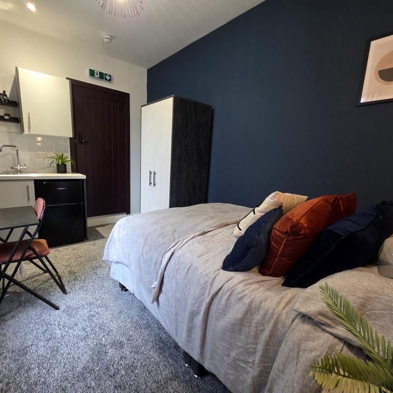 Studio to rent - Photo 1