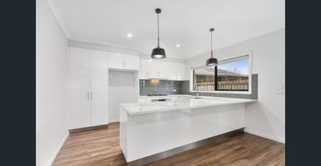 Modern Townhouse - Photo 5