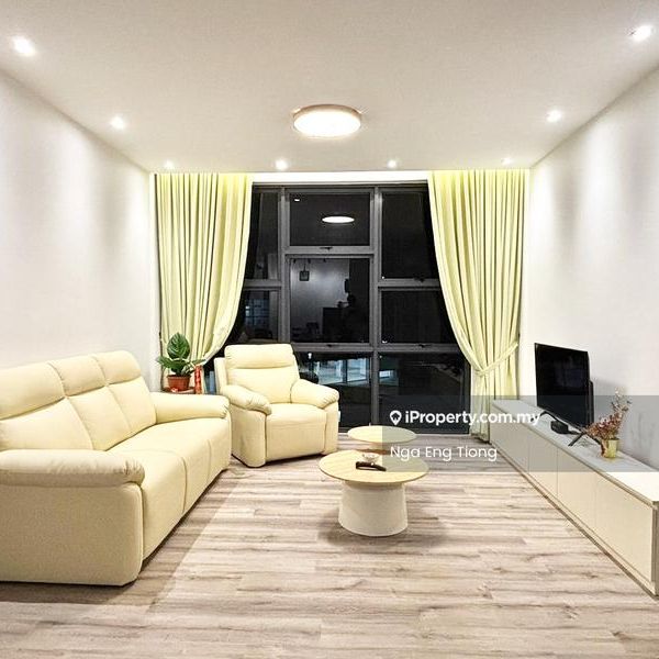 Ixora Court, Kuching - Photo 1