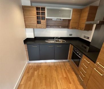 La Salle, Leeds City Centre, LS10 1NH - Photo 3