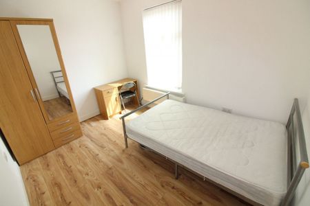 Crown Street, PRESTON, Lancashire PR1 2RU - Photo 2