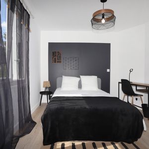 SALORGES Roommate 4 Bedrooms at Nantes - Photo 2