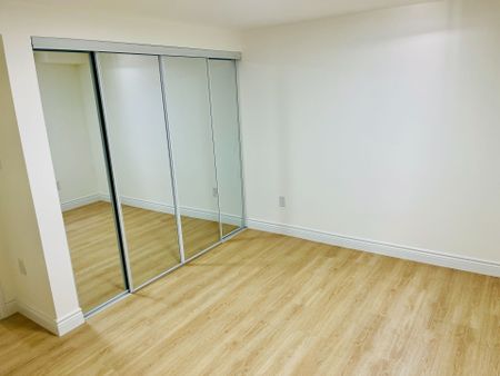 For Lease - 1342 Canford Crescent, Mississauga, Ontario - Photo 2