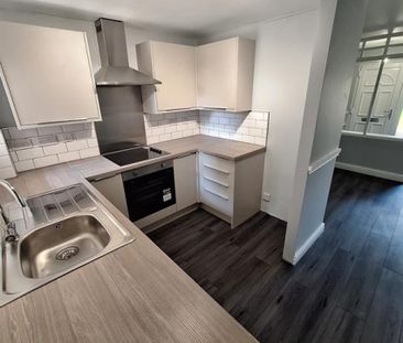 1 Bedroom Apartment To Let - Photo 3