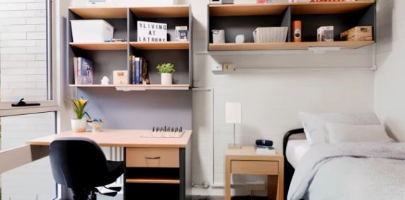 La Trobe University - Menzies College, Melbourne - Photo 2