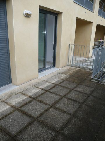Location Appartement 2 pièces 38m² CAHORS 46000 - Photo 5