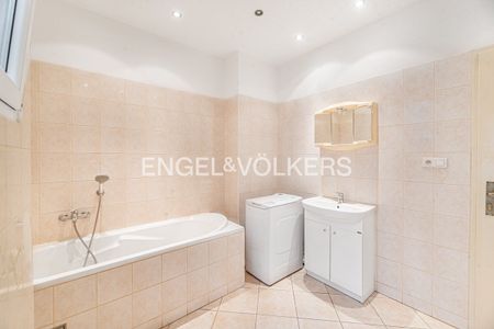 Pronájem bytu 4+kk 112 m² - Fotografie 3