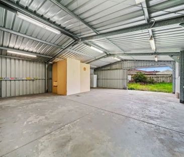 “Powered Workshop” - Photo 4