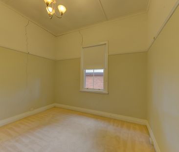 EAST TAMWORTH - Classic Three Bedroom Home for Lease - Photo 5