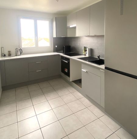 Location Appartement 3 pièces 62m² - Photo 3