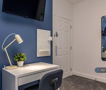 1 bedroom in a house share to rent - Photo 6