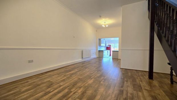 3 bedroom semi-detached house to rent - Photo 1