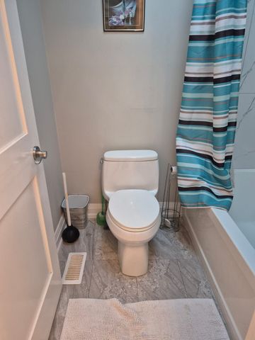 For Lease - 369 Lawson Road Unit# Room 2, Toronto, Ontario - Photo 2