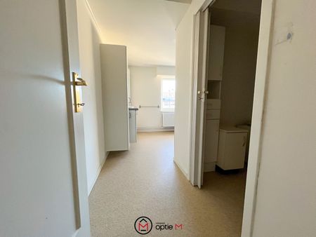 Ruim appartement te huur in het hart van Zonhoven - Photo 2