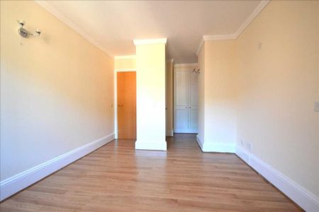 3 bedroom apartment to rent - Photo 4