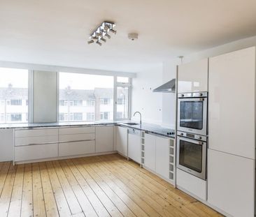 4 Bed House - Photo 2