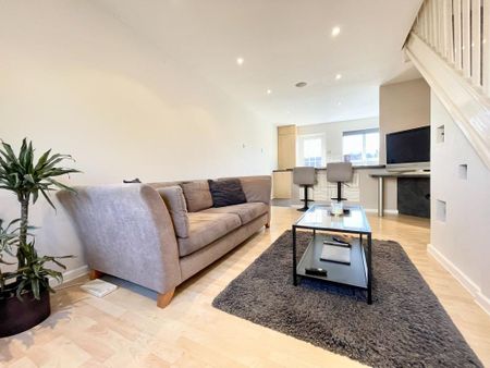 2 bedroom terraced house to rent - Photo 2