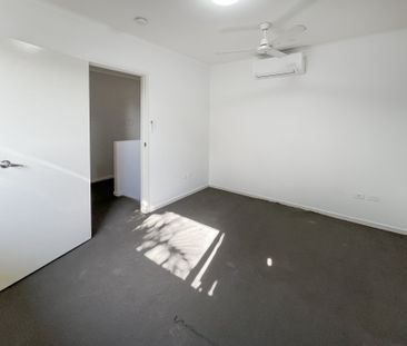 Modern Townhouse Minutes To The Beach! - Photo 3